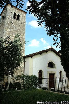 chiesab di Illasi - strada del soave