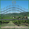 cancello per entrare nelle tenute Bixio in Borgo Bassano - strada del soave
